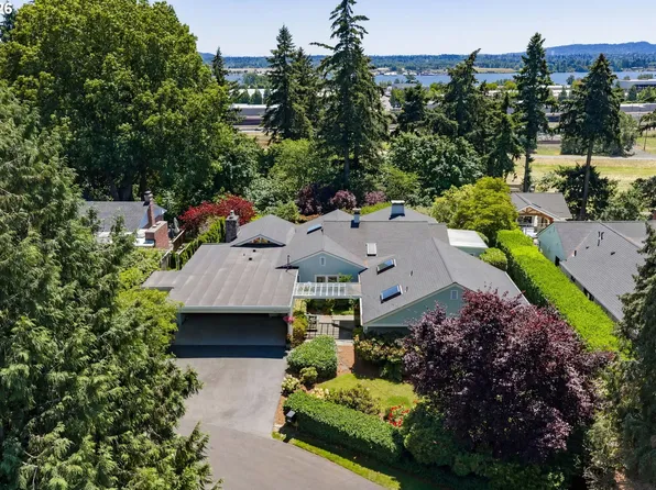 3617 Wauna Vista Dr, Vancouver, WA 98661