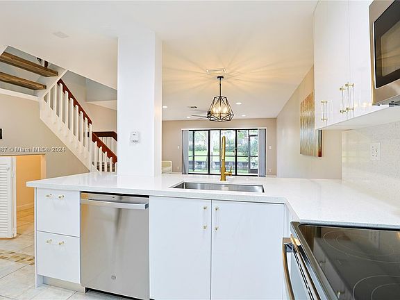 5th image of 4801 NW 82nd Ave #1107