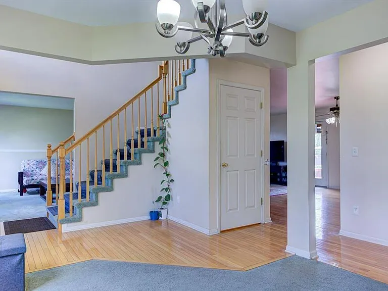 44741 Cherry Hill Rd — Photo 6