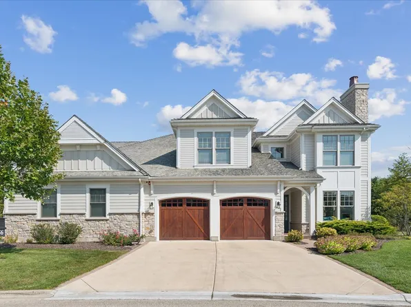 1756 Westbridge Cir, Lake Forest, IL 60045