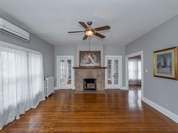 4th image of 2106 Douglass Blvd Floor 2