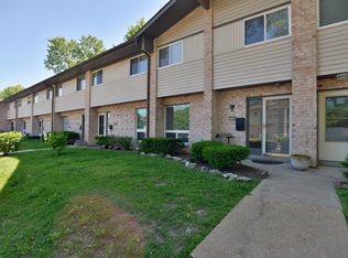 10166 Sakura Dr, Saint Louis, MO 63128