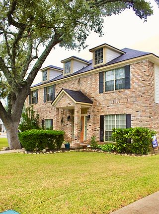 3rd image of 2422 Oakline Dr