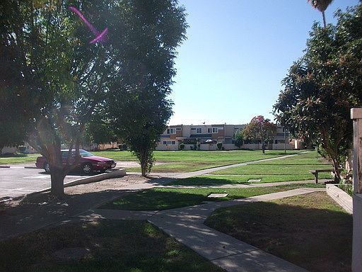 3rd image of 2197 Luz Ave
