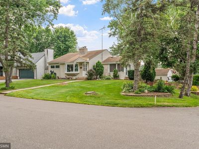 1486 Sandhurst Ave E, Maplewood, MN, 55109