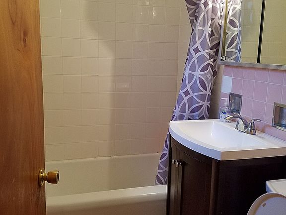 2nd image of 5355 N California Ave #209