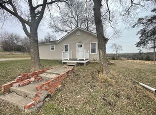 20960 W 255th St, Paola, KS 66071