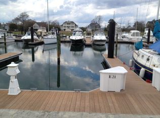21-21 E Harbor Marina Dr, Hampstead, NC 28443