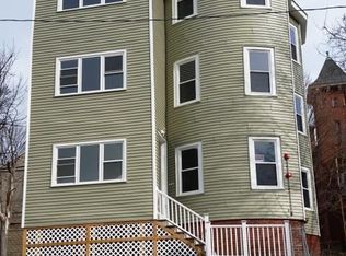 51 Arlington St, Worcester, MA 01604