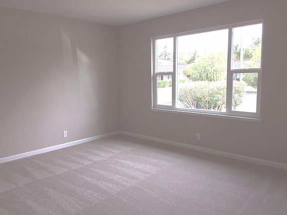 4th image of 5255 Elrose Ave