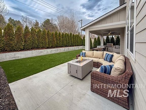 4th image of 3366 W Lassen Dr