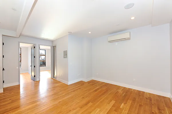 Rented by HCO NY | media 18