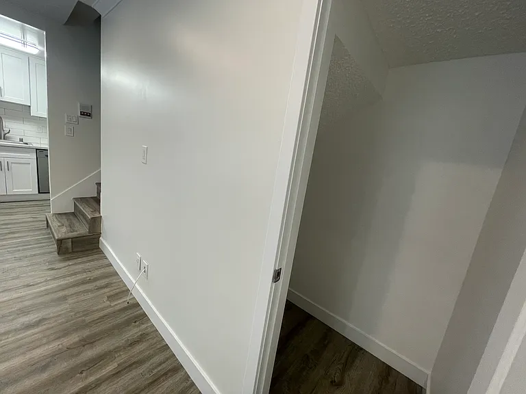 1037 Linden Ave #8 — Photo 24