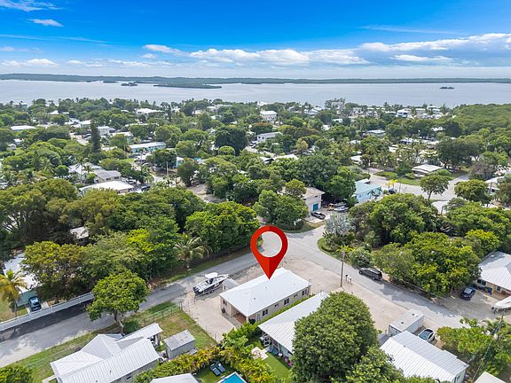3rd image of 16 Jewfish Ave