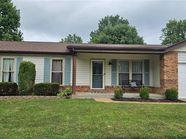 6100 Daisyleaf Ct, Saint Louis, MO 63129