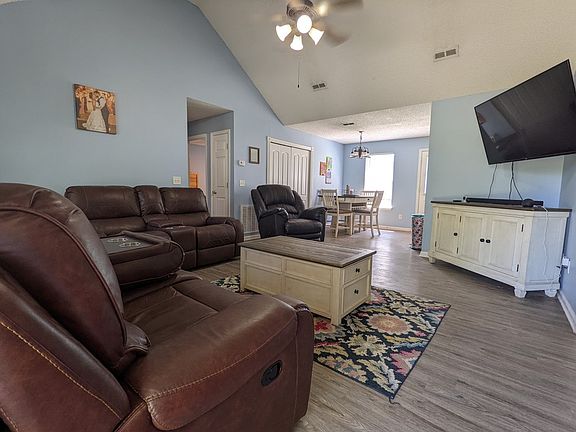 5th image of 123 Kaitlyn Ct