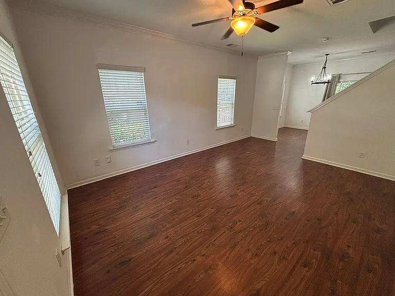218 Northwood St — Photo 5