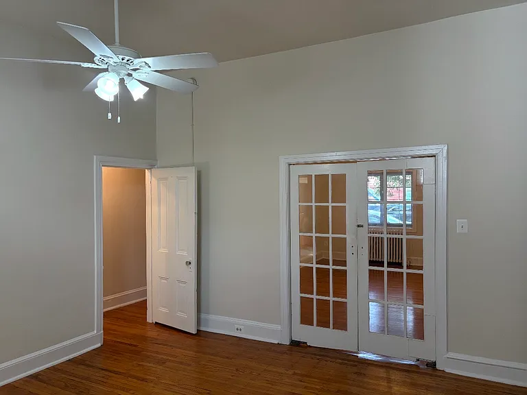 429 E Girard Ave #1 — Photo 4