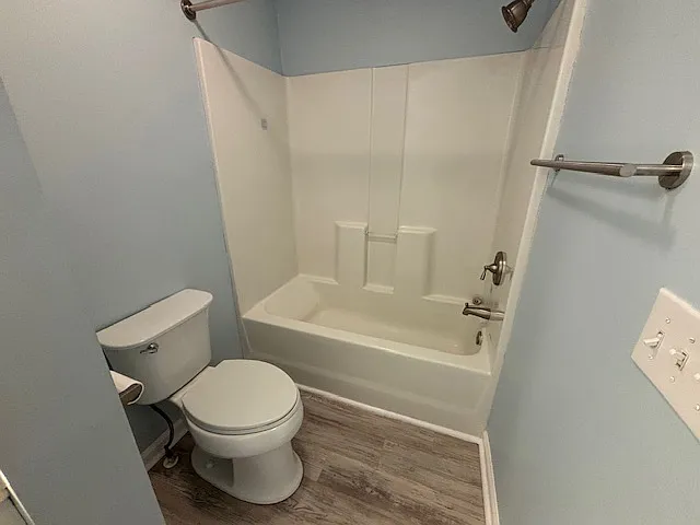 42 Amersham Ln — Photo 8
