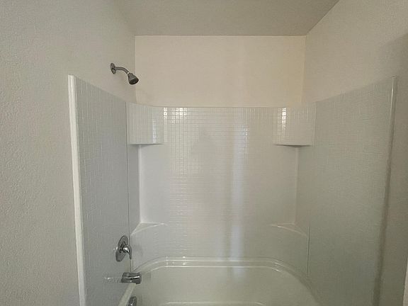 5th image of 6224 Old Bridge Way