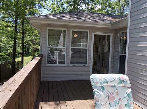 4th image of 10 Cherhill Dr