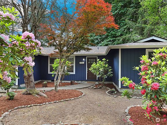 2nd image of 14716 Holiday Drive NW