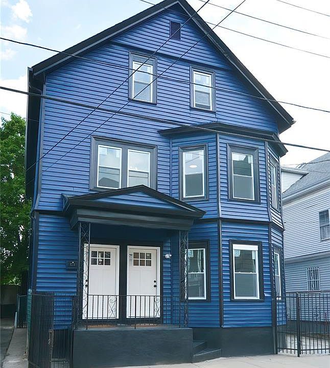 1st image of 135-137 Superior St