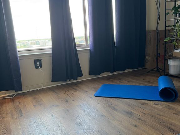 5th image of 2726 Gallows Rd APT 901