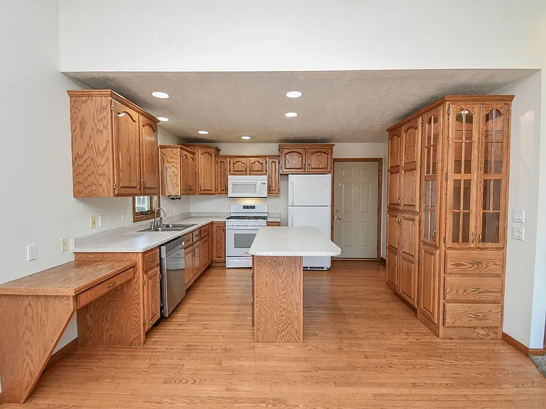 5937 S Lois Ln — Photo 6