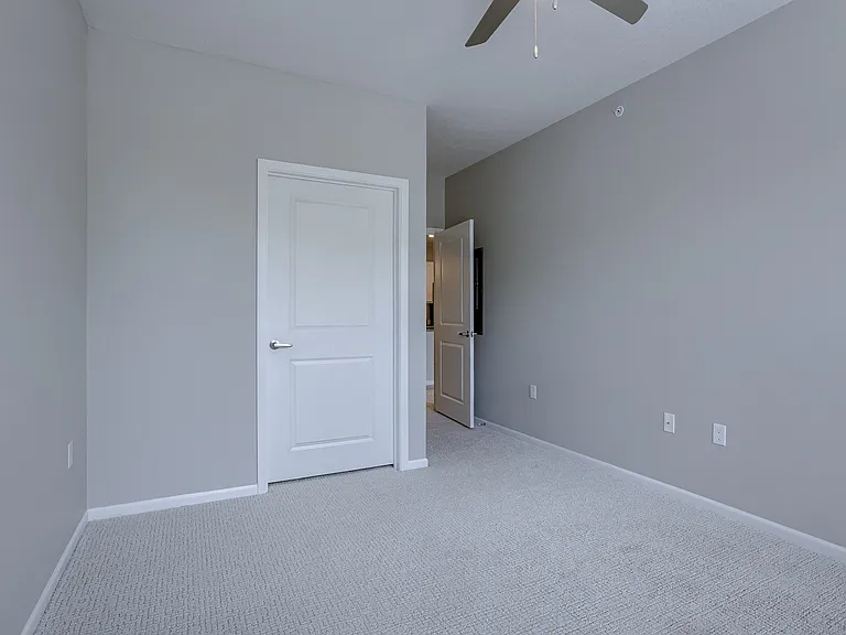 Pearson - 1 Bed / 1 Bath - 909 Sq.Ft.