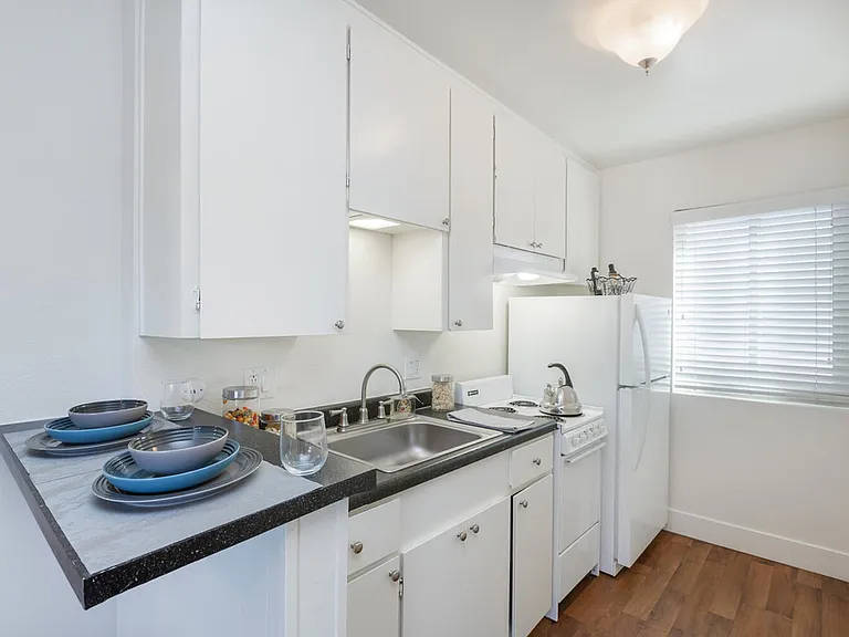 Elan Beachlofts — Photo 10