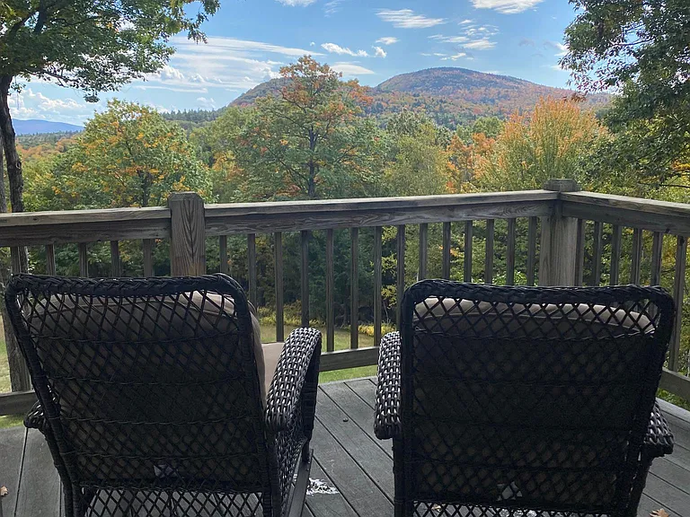 Master Bedroom PRIVATE DECK
