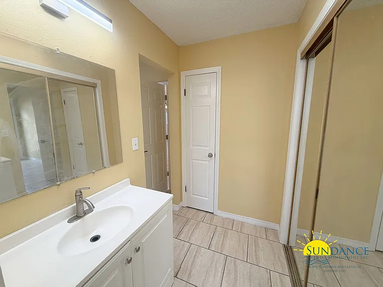 134 Midland Ct — Photo 13