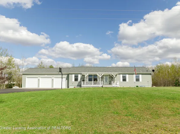 3037 Bradley Rd, Webberville, MI 48892