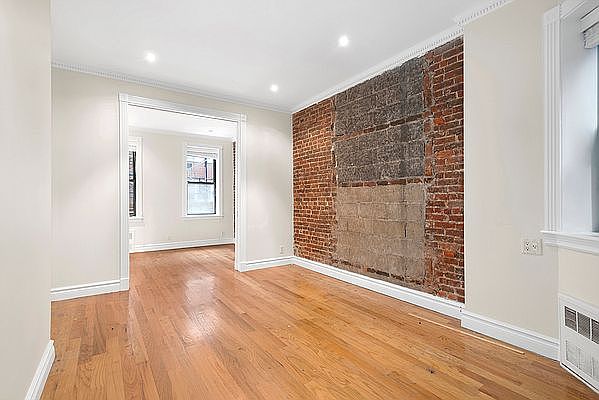 1st image of 420 E 66th St APT 3E