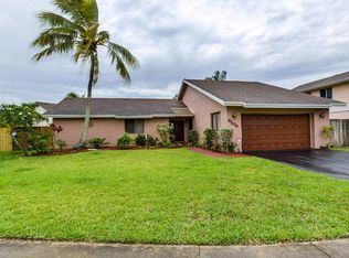 9508 SW 8th St, Pembroke Pines, FL 33025