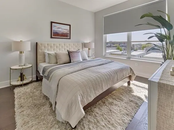 260 Avenue East image 4 of 24