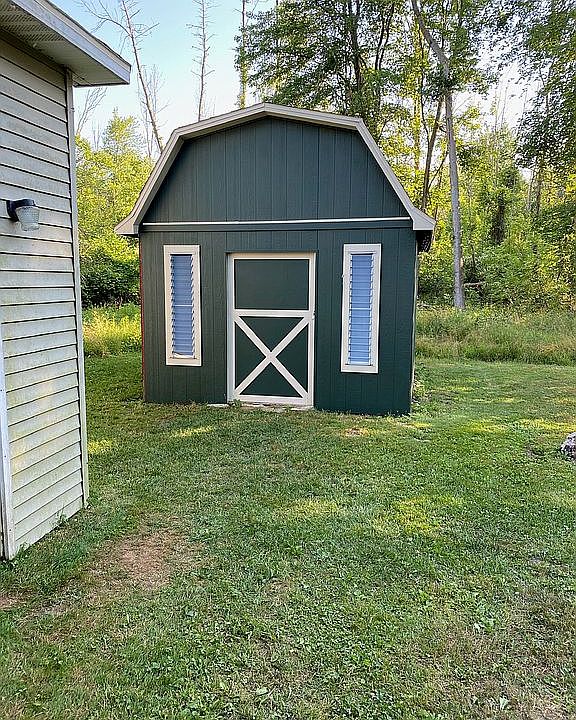 2nd image of 3492 Bluff Rd