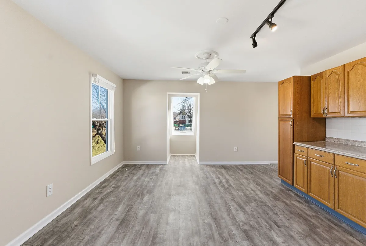 Building Photo - 42 Cook Ave #5