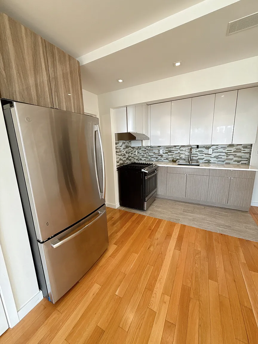 4223 Parsons Blvd #4A photo 1