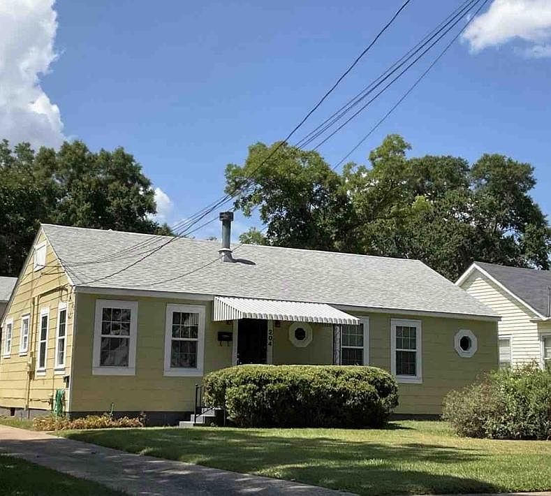 1st image of 204 Leo Ave