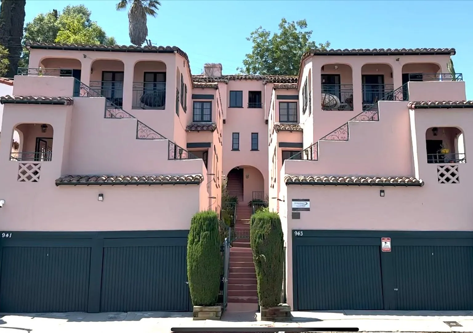 941 N. Vendome St. — Photo 2