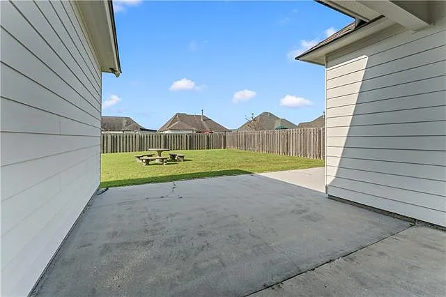 1369 Audubon Pkwy — Photo 24