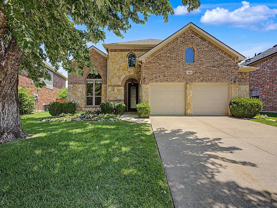 1st image of 518 Collins Ln