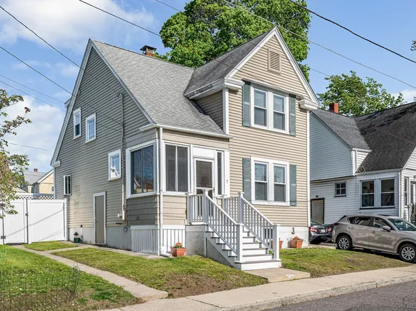 7 Cass St, Melrose, MA 02176