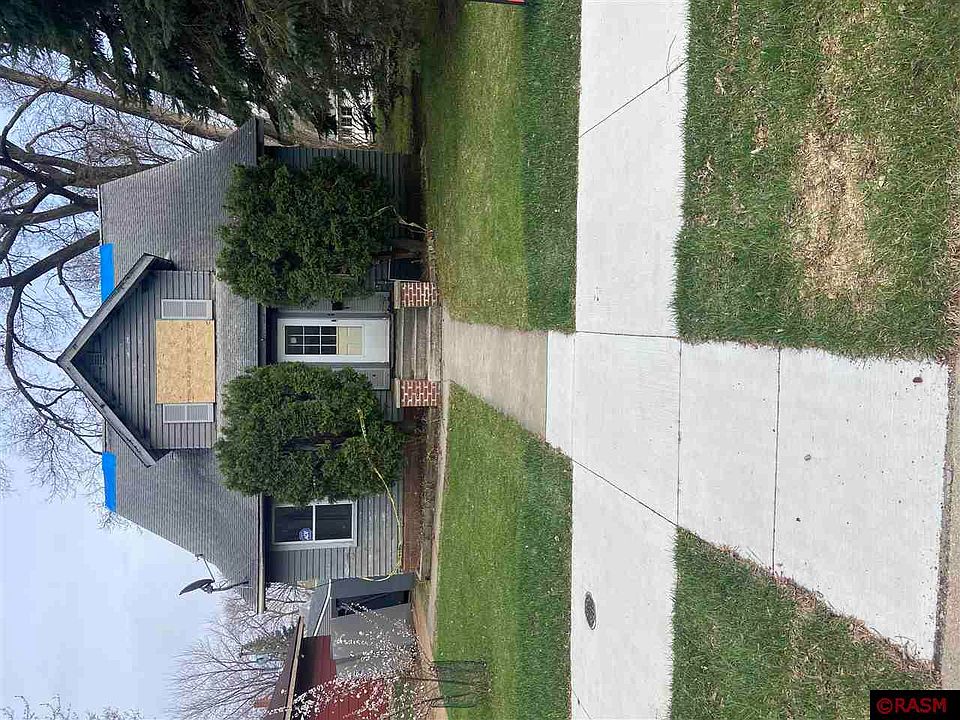 1st image of 213 S 5th St