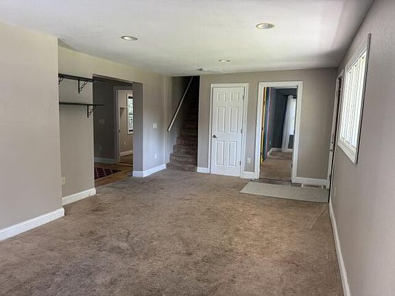 2nd image of 614 Whitewater AVENUE