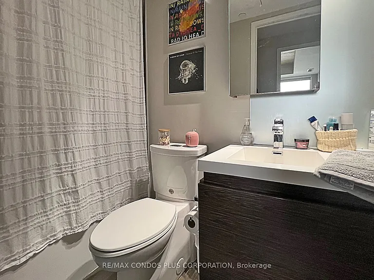 1030 King St W #1205 — Photo 8