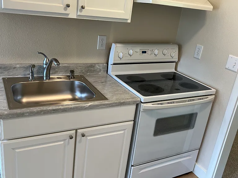 2451 Nehalem St S #1 — Photo 4