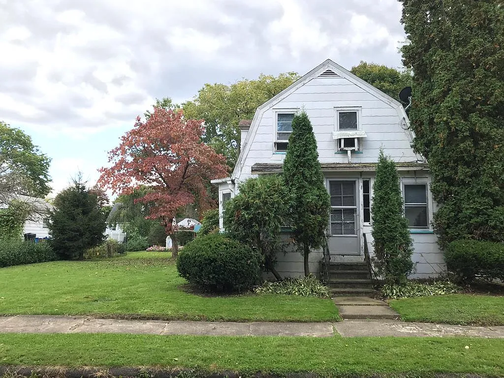 337 Noble St photo 1